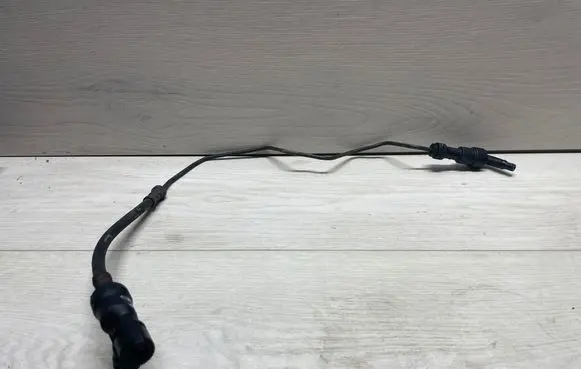 Volkswagen PASSAT B7 Clutch pipe/line 1k0721468c