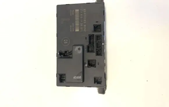 Mercedes-Benz E W211 Door control unit/module 2118701126
