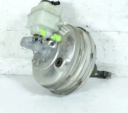 BMW 7 F01 F02 F03 F04 Brake booster