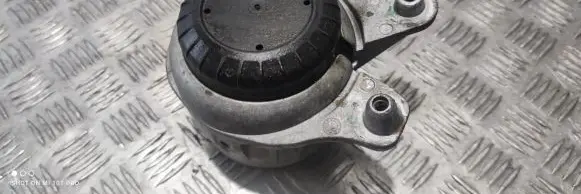 Mercedes-Benz C W205 Engine mount bracket A2052400300