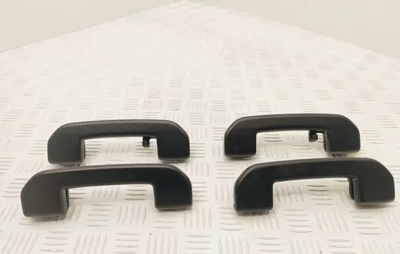 Peugeot 5008 II A set of handles for the ceiling
