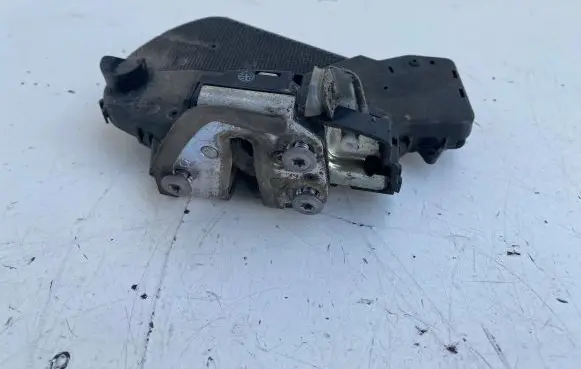 Toyota RAV 4 (XA30) Loading door lock 10609156