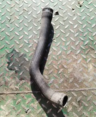 BMW 5 E39 Engine coolant pipe/hose 1740481