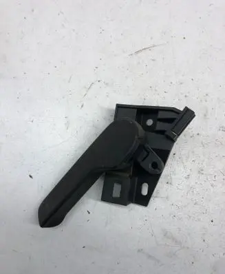Volkswagen PASSAT B6 Engine bonnet (hood) release handle 1K1823633