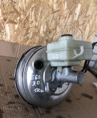 BMW 5 E60 E61 Brake booster 296765939051