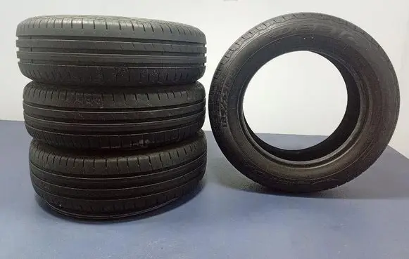 Volkswagen Golf IV R17 summer tire 5452000679963