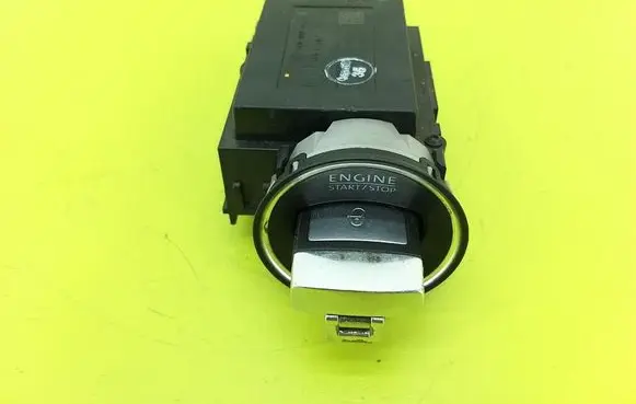 Volkswagen PASSAT B6 Ignition lock 3C0905843
