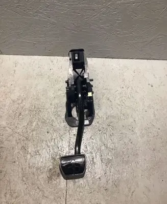 BMW X3 G01 Brake pedal bracket assembly 687427402 D2687427402