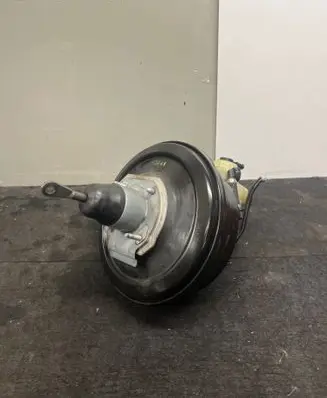 BMW 5 E39 Brake booster 1165055 LSC145T