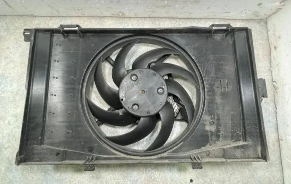 BMW i3 Air conditioning (A/C) fan (condenser) 8642143 17428642143