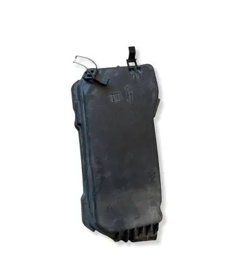 Mercedes-Benz C W204 Fuse box cover A2045400182 2045400182