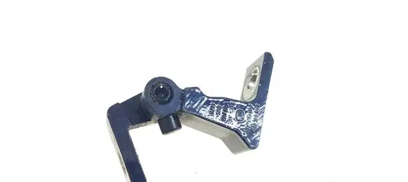 Volkswagen Touareg II Rear door upper hinge 8K0831407A A046574
