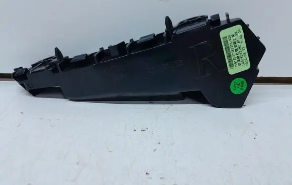 Front bumper mounting bracket