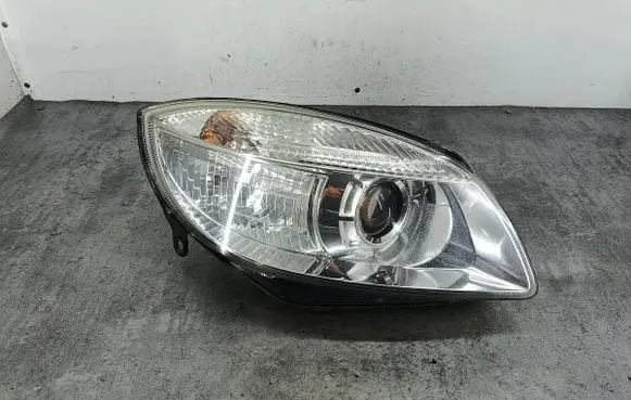 Skoda Fabia Mk2 (5J) Headlight/headlamp 24783200RHELLA