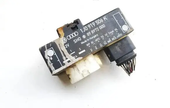 Coolant fan relay