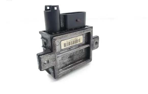 BMW 3 E90 E91 Glow plug pre-heat relay 7798000 779800006