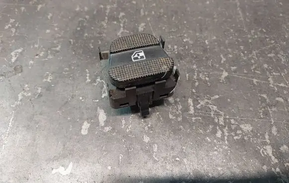 Volkswagen Golf III Electric window control switch 1H0959855C
