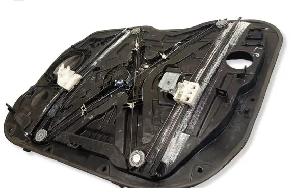 Hyundai i30 fastback Front window lifting mechanism without motor 82470G4780 5640338 81310G3040