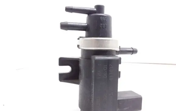 Volkswagen Golf IV Brake central valve 72290320 1J0906627
