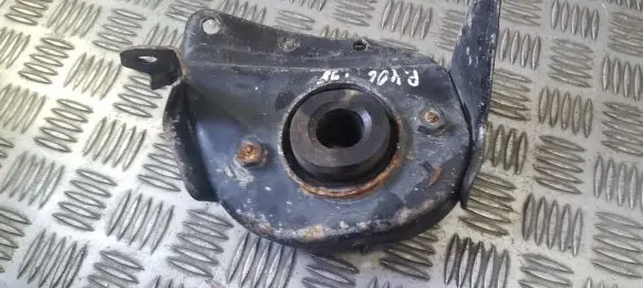 Peugeot 406 Engine mounting bracket
