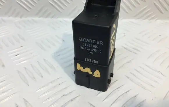 Citroen C5 Glow plug pre-heat relay 9640469630