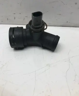 Audi A5 8T 8F Engine coolant pipe/hose 8K0122293AD