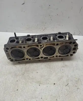 Opel Kadett D Engine head 090546