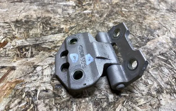 Mercedes-Benz SL R129 Front door lower hinge 