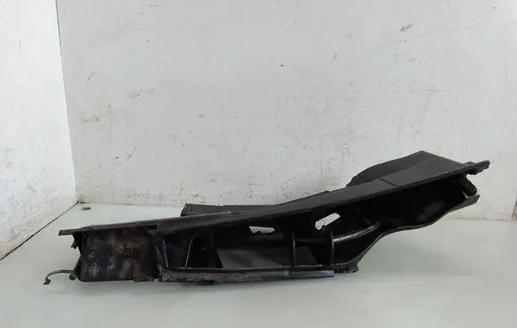 Air intake duct part