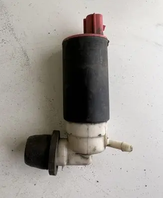 Toyota Avensis T220 Windscreen/windshield washer pump