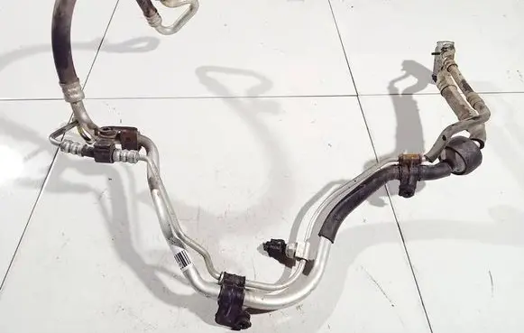 KIA Ceed Air conditioning (A/C) pipe/hose
