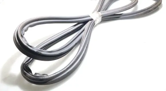 Volkswagen Polo VI Seal rubber (tailgate) 