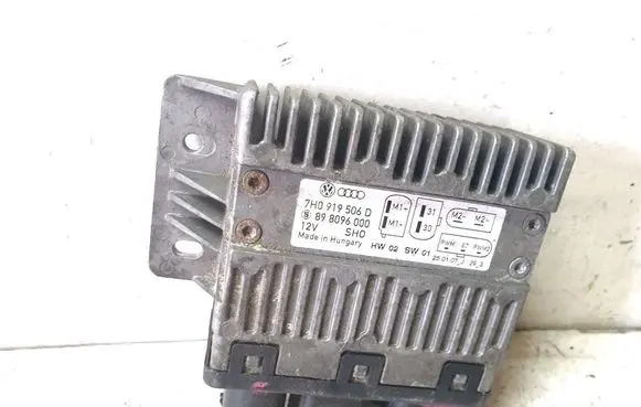 Volkswagen Transporter - Caravelle T5 Coolant fan relay 7H0919506D