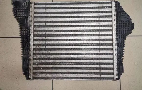 Porsche Macan (95B) Intercooler radiator 95B145804E