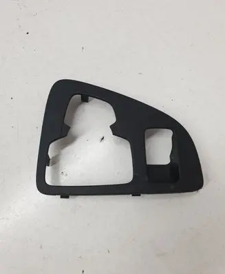 Other center console (tunnel) element