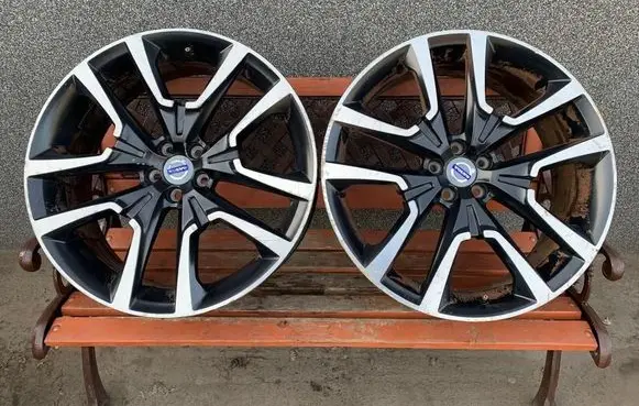Volvo XC90 R22 alloy rim 