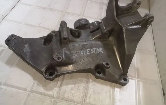 Mitsubishi Space Star Generator/alternator bracket 8200183234