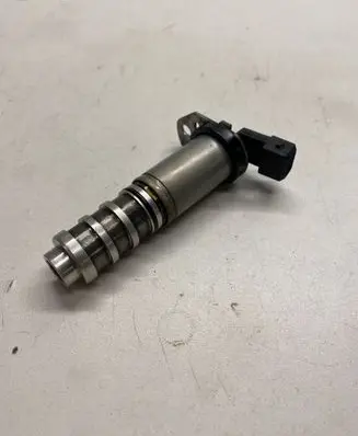 BMW 5 GT F07 Camshaft vanos timing valve 7585776 13151214