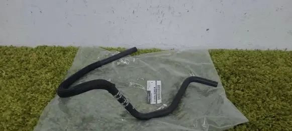 Nissan Qashqai J12 Engine coolant pipe/hose 21635-6ub0a
