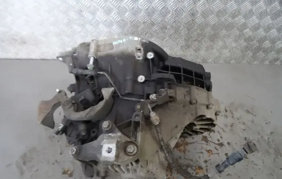 Ford Kuga I Manual 5 speed gearbox AV4R7002BB