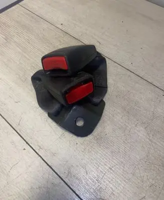 Honda Civic Middle seatbelt buckle (rear) 010507bd