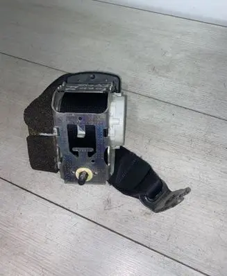 Ford Focus Rear seatbelt 040676 40608