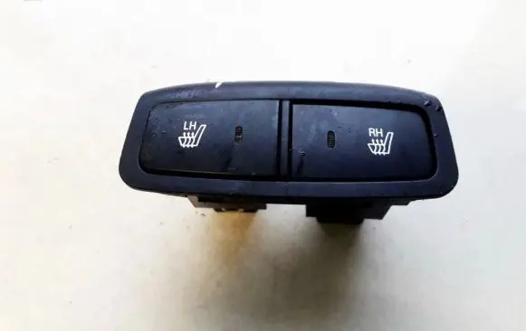 Hyundai Tucson JM Seat heating switch