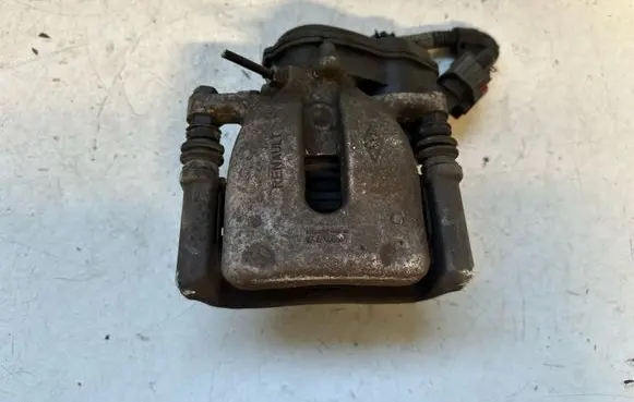 Nissan Juke II F16 Rear brake caliper 