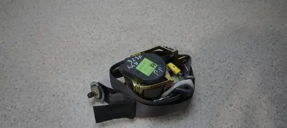 Mazda 323 F Front seatbelt 566311001 03294S