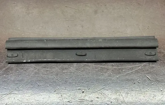 Audi A1 Engine compartment rubber 8X0823126