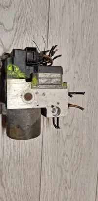 Volkswagen PASSAT B5.5 ABS Pump 8e0614111h 0265220481