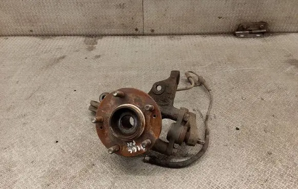 Hyundai i30 Front wheel hub spindle knuckle