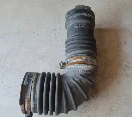 Mazda 6 Air intake hose/pipe R2AA1376X K3804