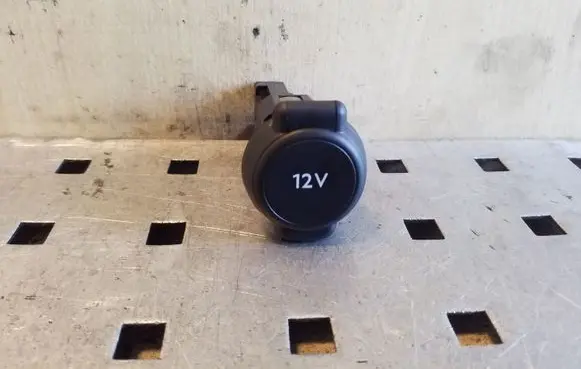 Citroen C4 Grand Picasso 12 V Socket (front) 966610537700 980185097700